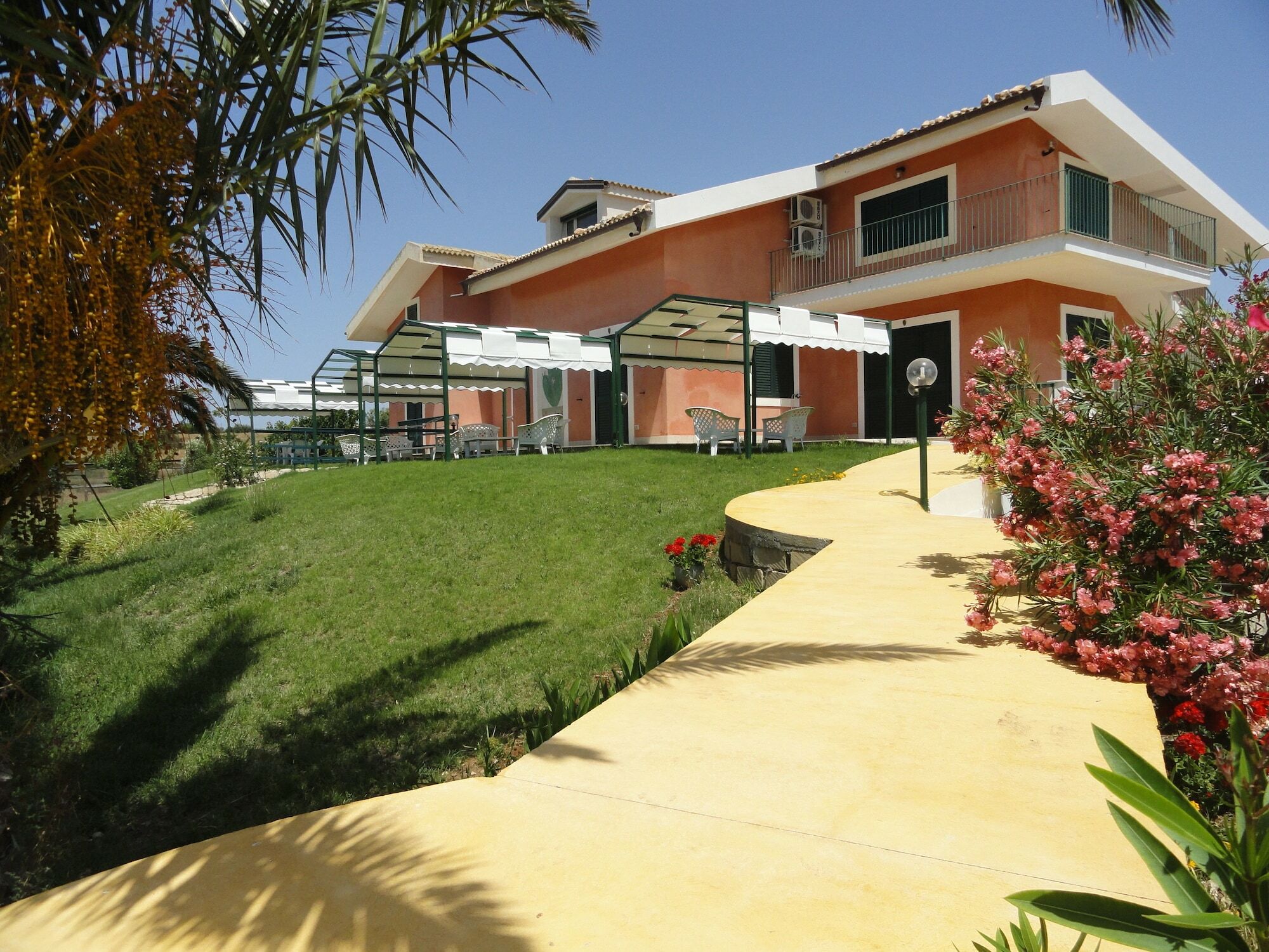 Al Ficodindia Apartment ซัมปิเอรี ภายนอก รูปภาพ